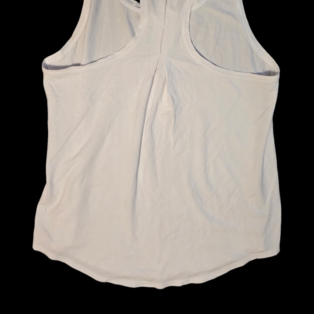 Lululemon - Picture 6 of 9